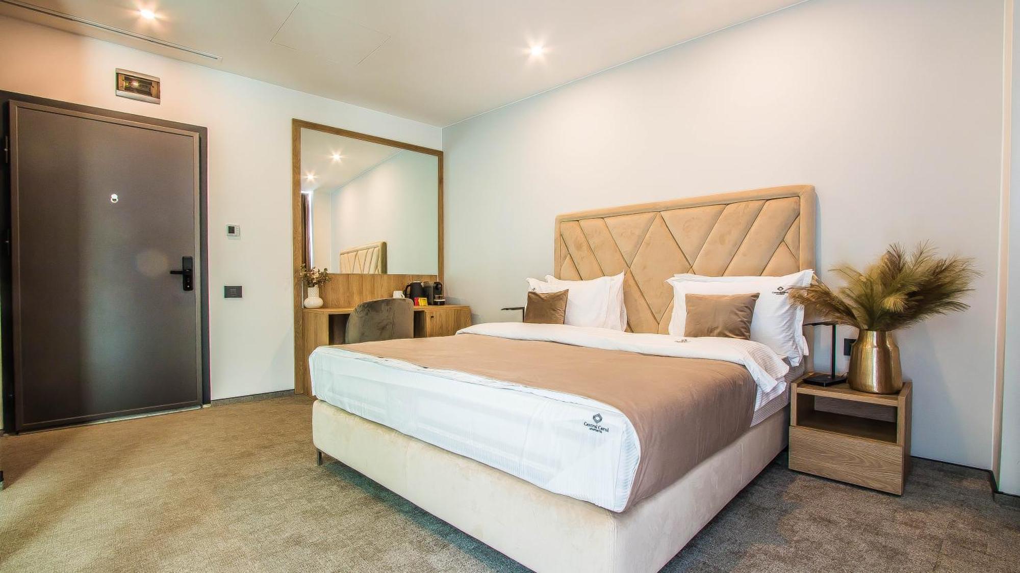 בוקרשט Central Apart Hotel מראה חיצוני תמונה